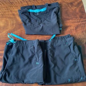 Black Carhartt Scrub multi Set (1 top and 2 pants)
